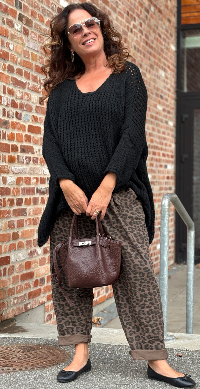 Beatrix oversized strik i grov rib sort LikeLondon