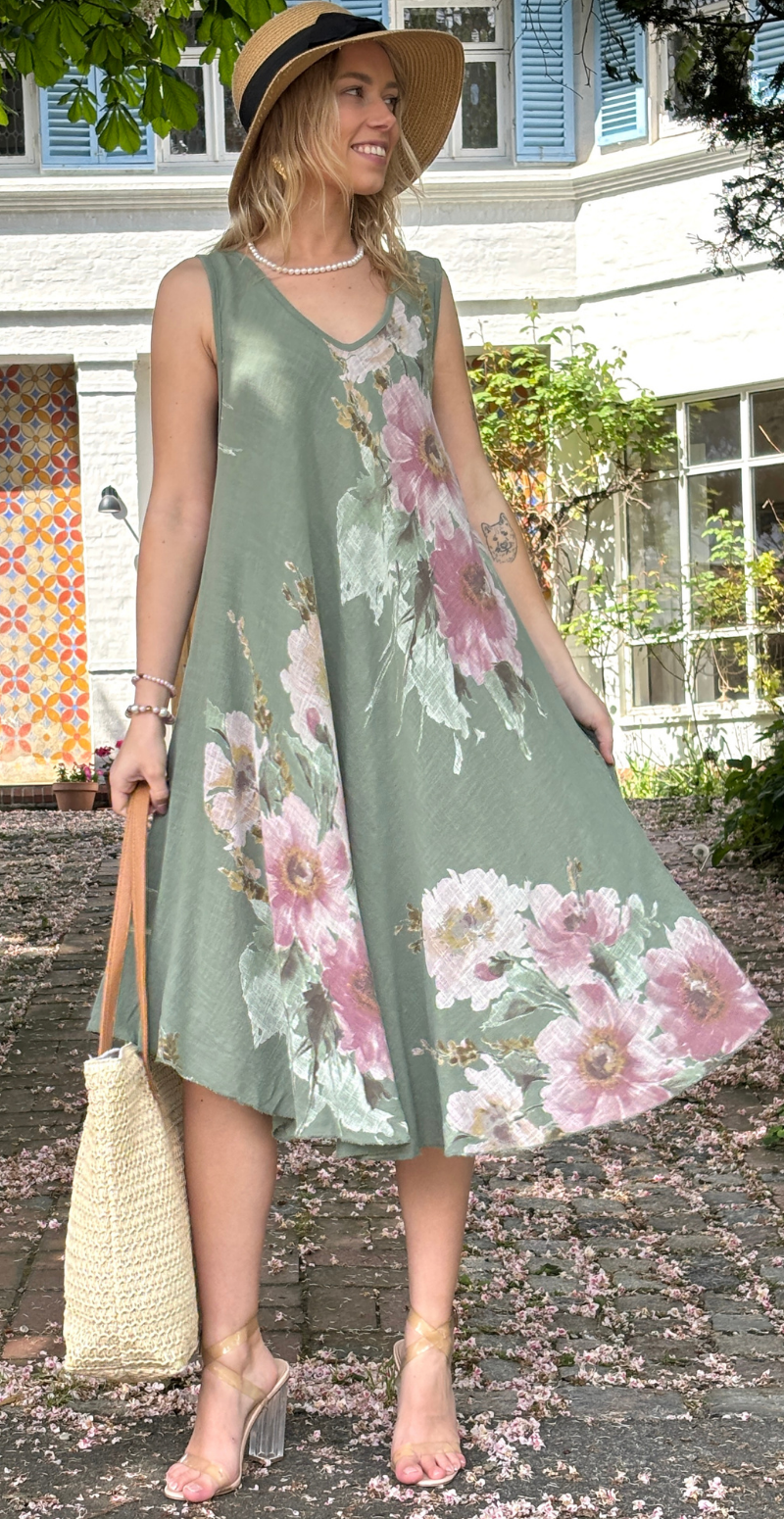 Faye kjole med brede stropper og blomstermotiv khaki LikeLondon