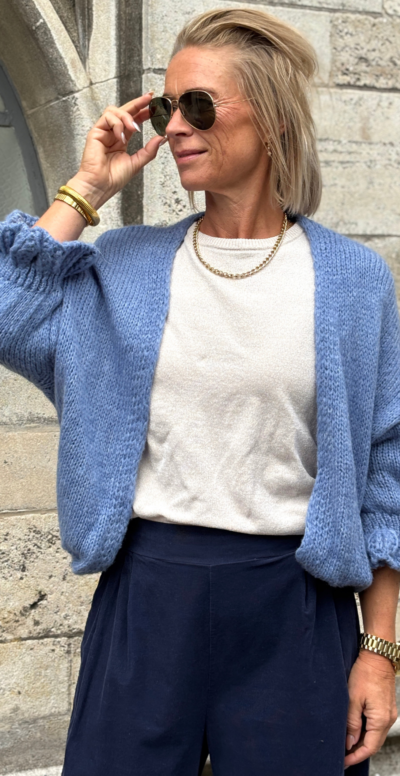 Vera strikcardigan med sløjfedetaljer jeans LikeLondon
