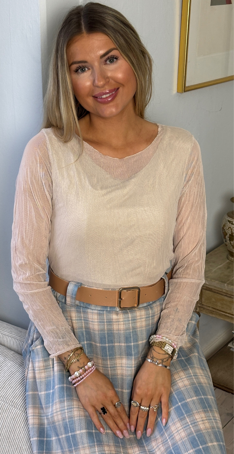 Leona mesh bluse med krøllet effekt sand LikeLondon