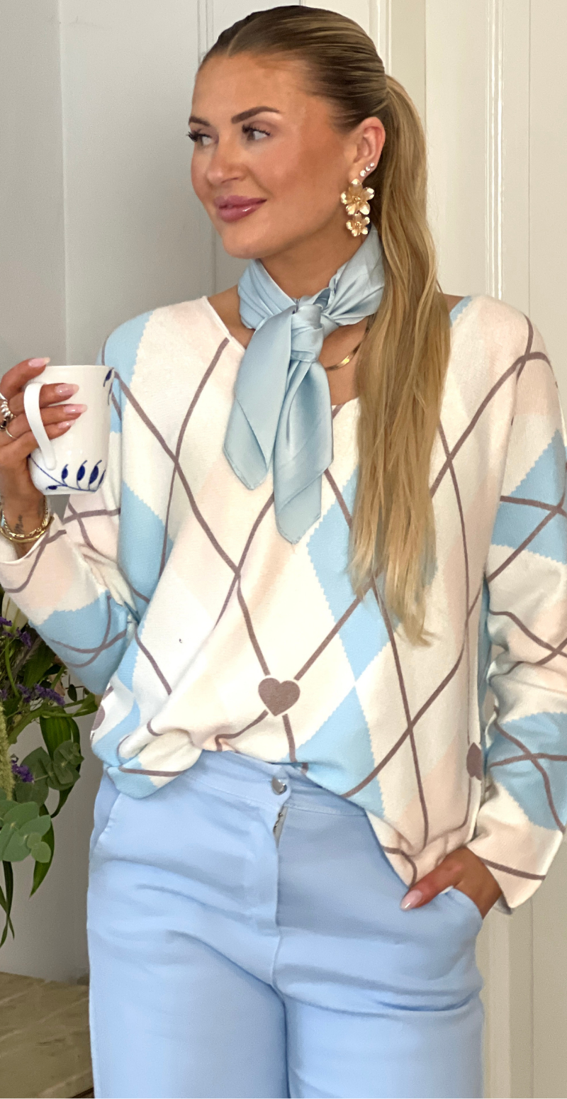 Forudbestil uge 7 Marley strik med harlekin mønster  hjerter sky blue LikeLondon