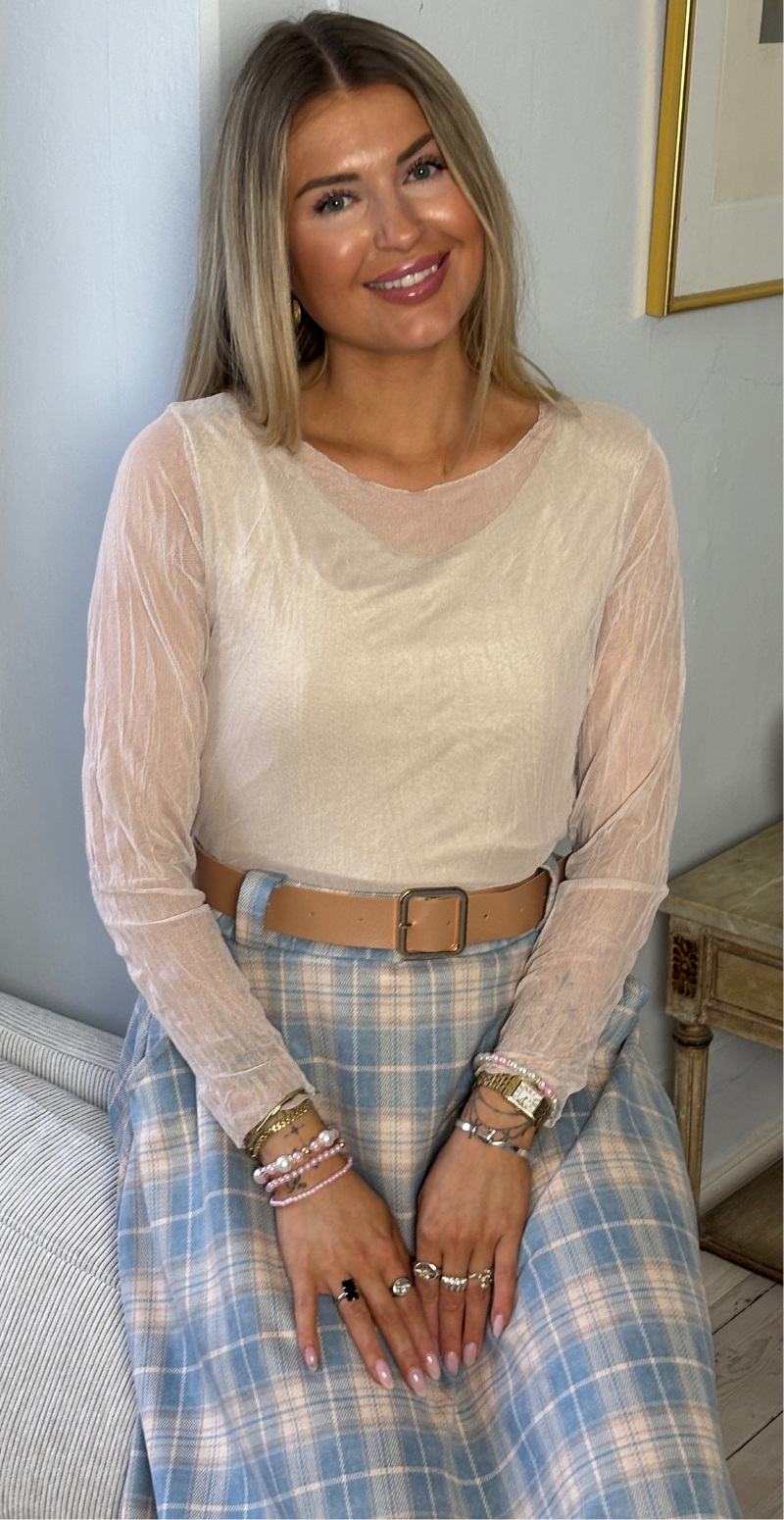 Leona mesh bluse med krøllet effekt sand LikeLondon