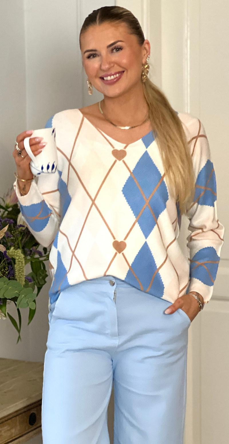 Marley strik med harlekin mønster og hjerter blå LikeLondon