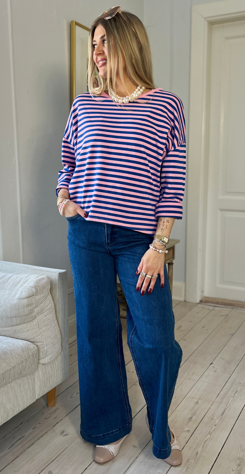 Zenia bluse i oversized pasform med striber pink/royal blue LikeLondon