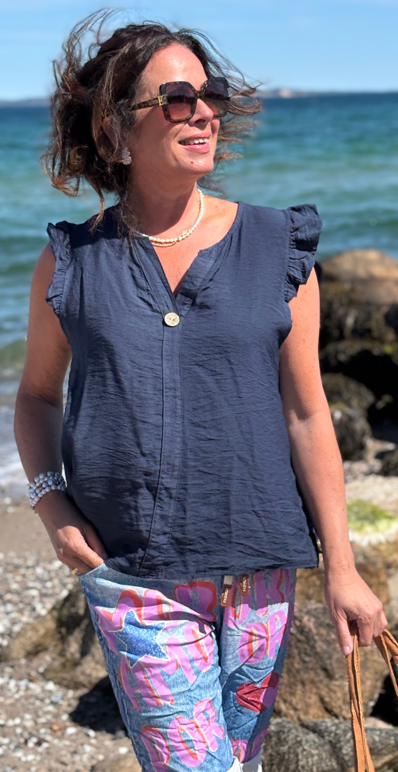 Lotus bluse med flæse detaljer navy LikeLondon