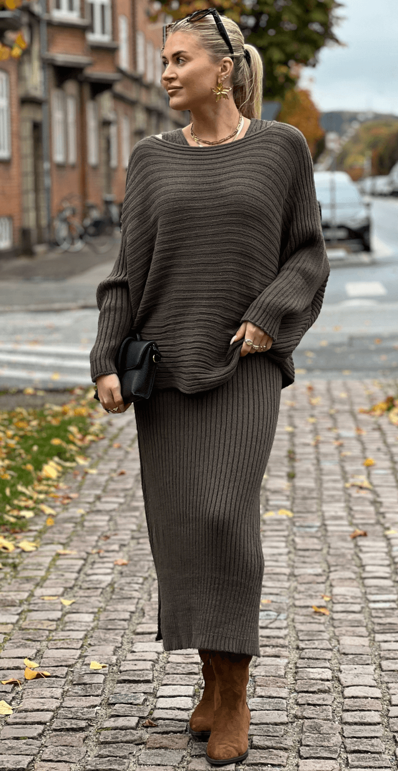 Forudbestil uge 51 Nala sæt med kjole og strik fango LikeLondon