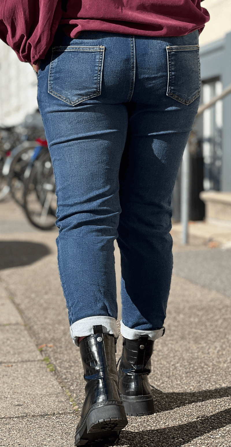 Janice jeans med smykke detaljer på knapperne LikeLondon