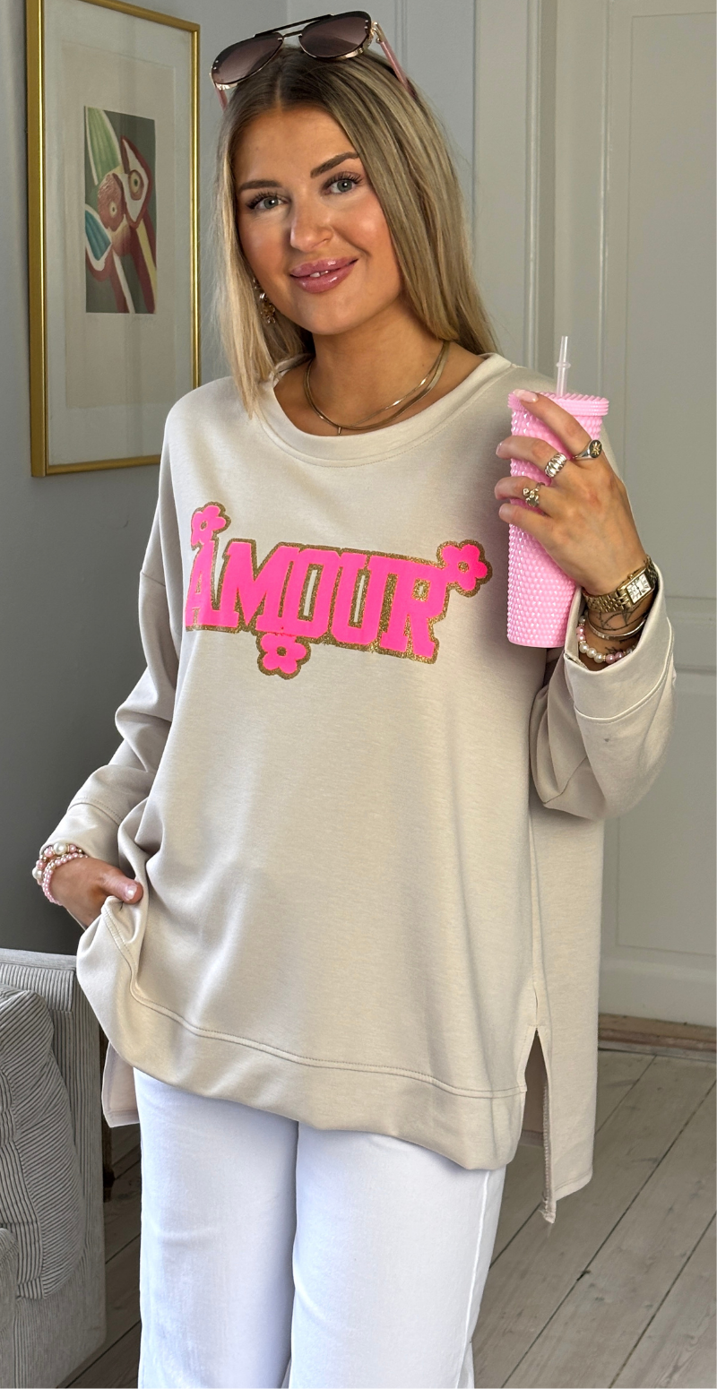 Allie sweatshirt med rund hals og "Amour" beige LikeLondon