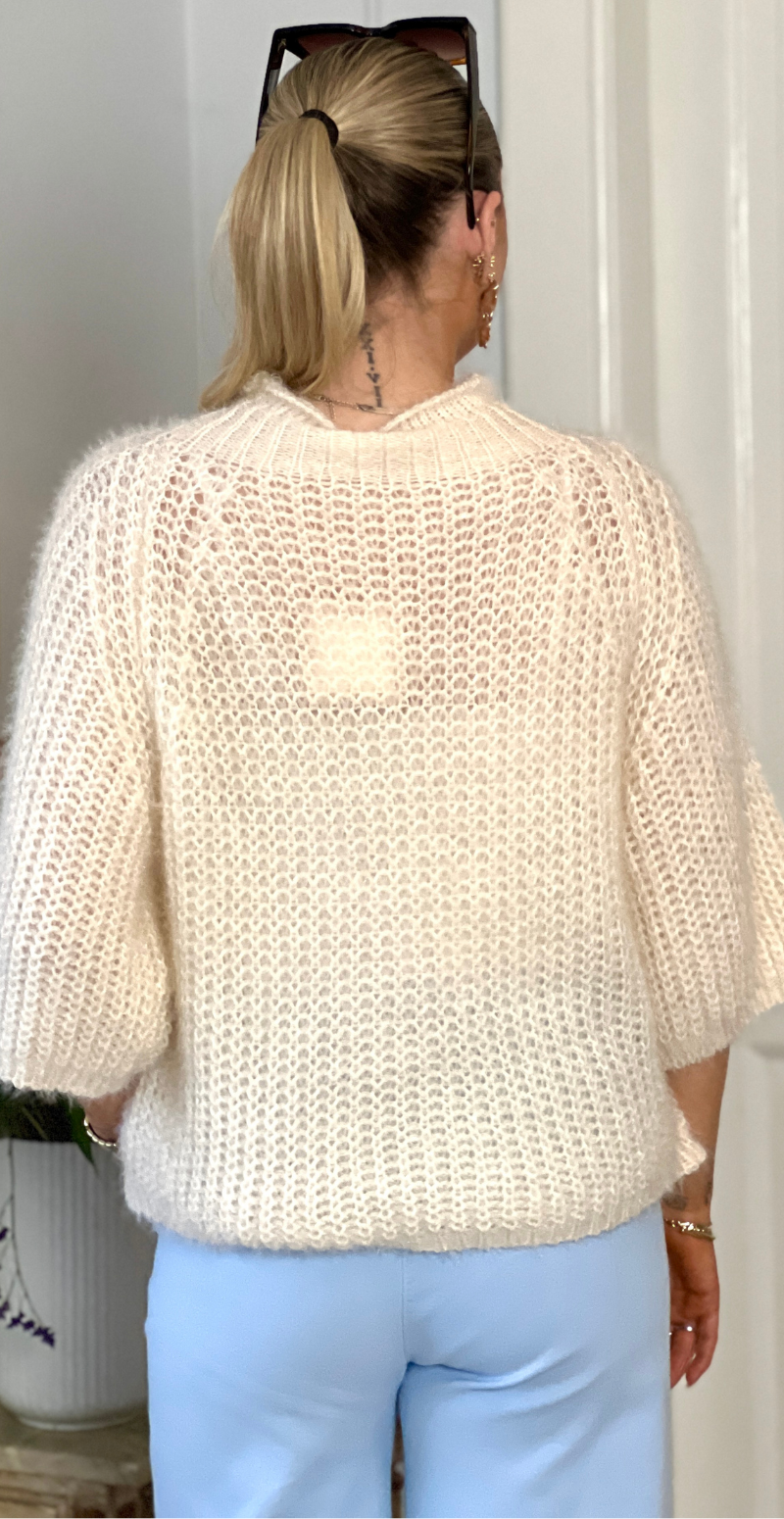 Donna strik med turtleneck og trekvart ærmer creme LikeLondon