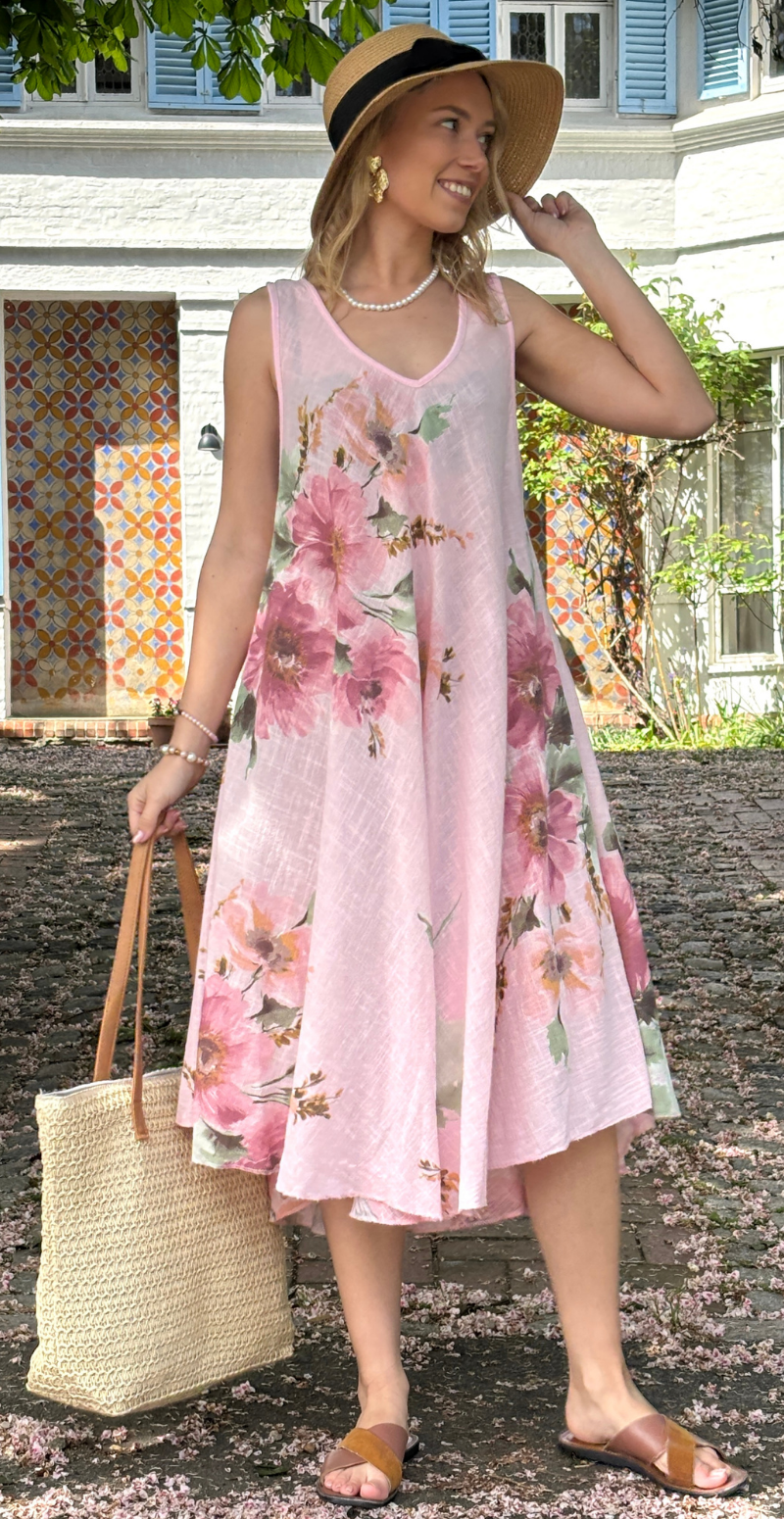 Faye kjole med brede stropper og blomstermotiv rosa LikeLondon