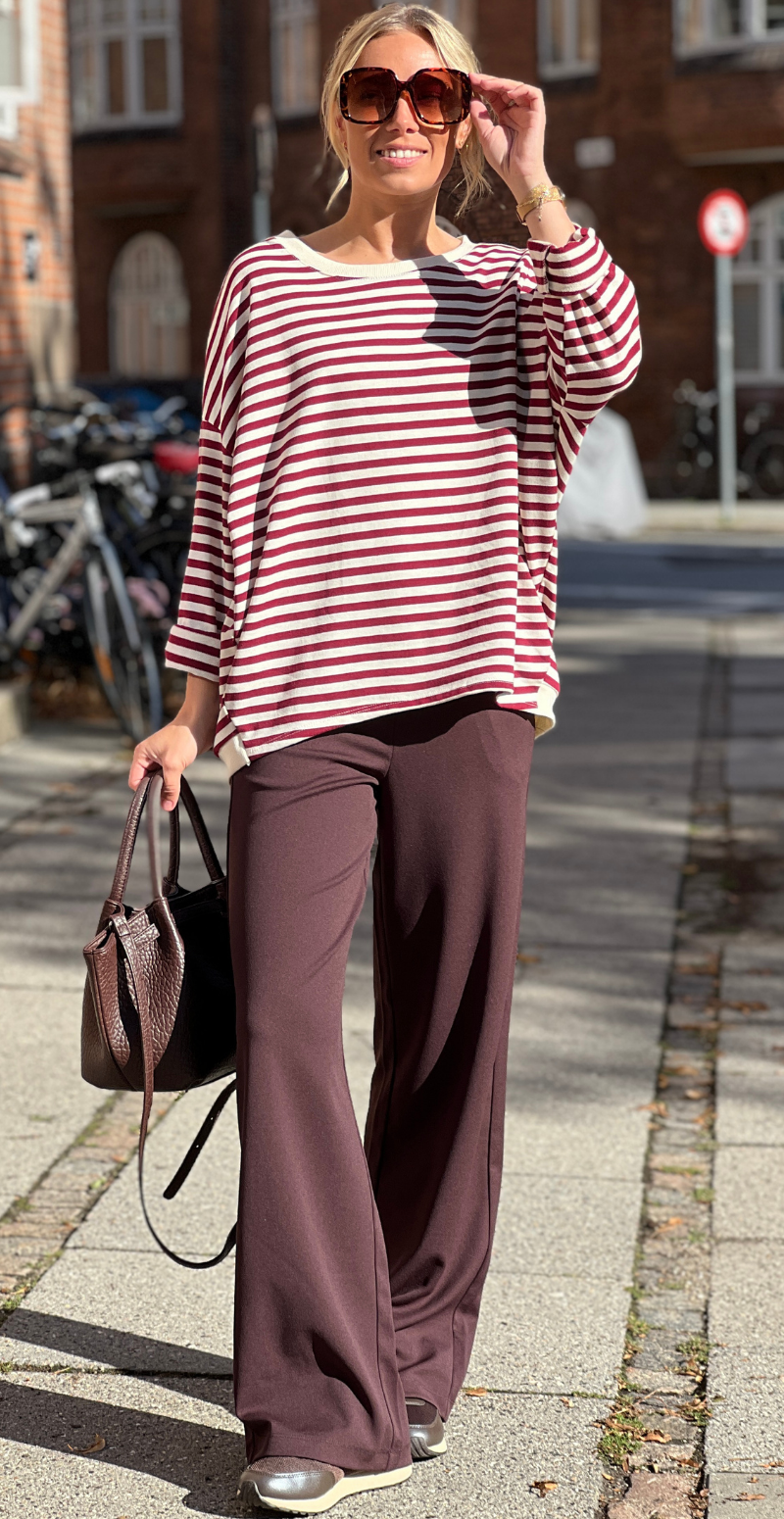 Zenia bluse med lange ærmer og striber wine red LikeLondon