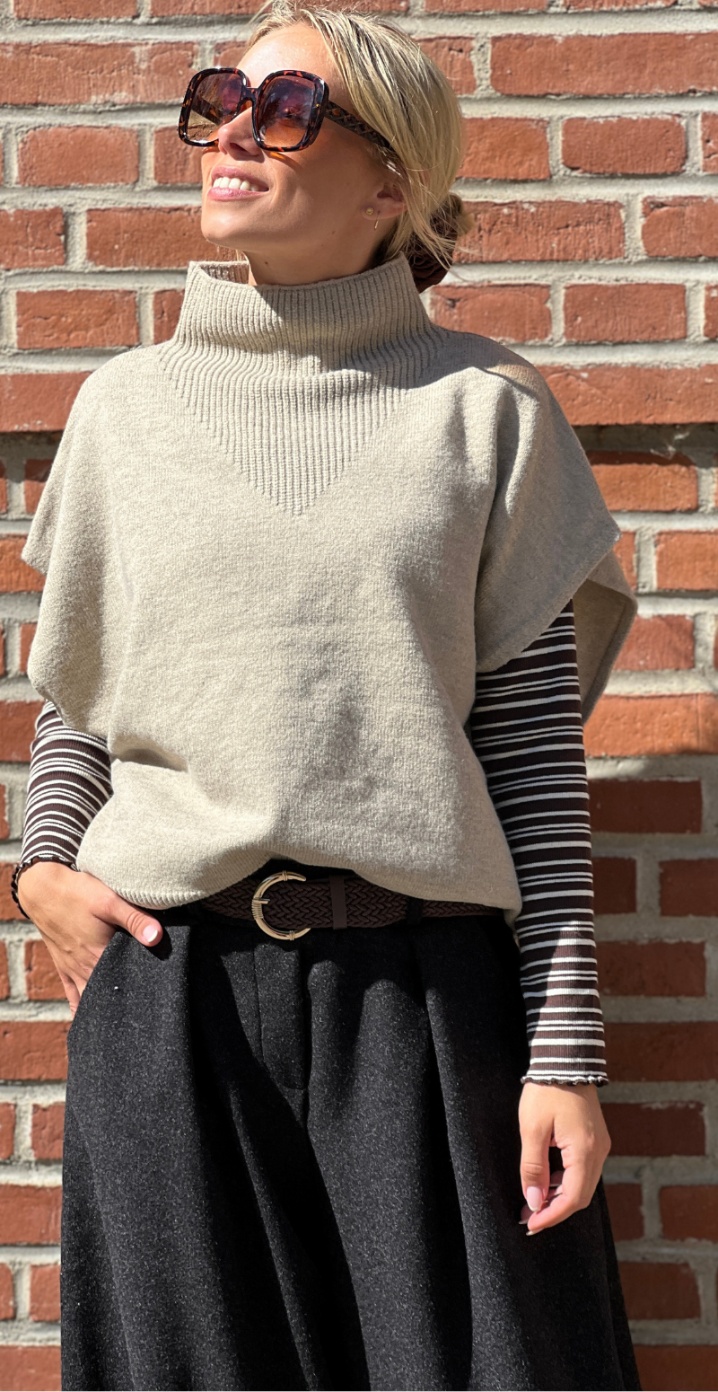 Escapsy strikket vest med høj hals Oyster Grey Melange Freequent