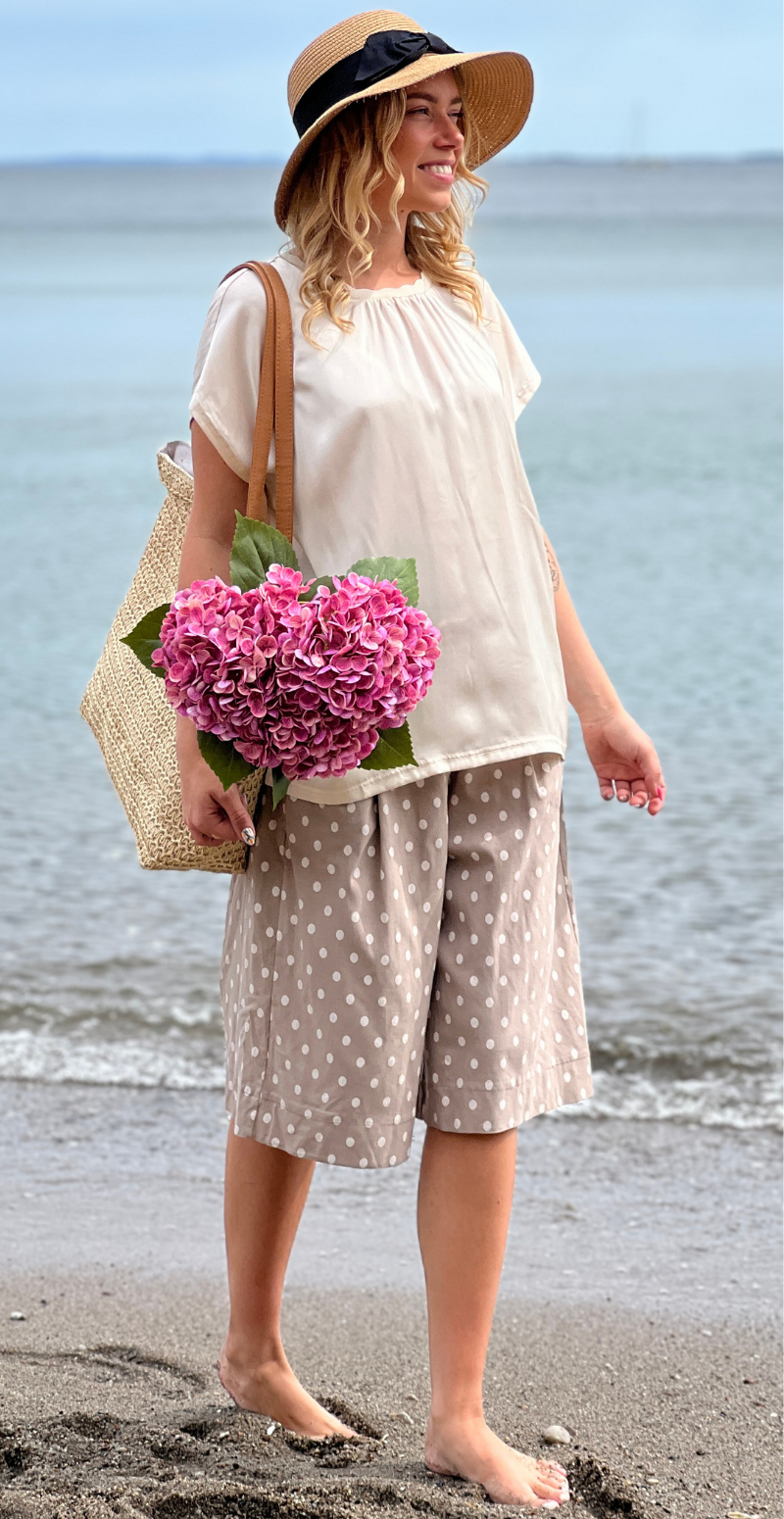 Marion bluse i silk-look beige LikeLondon