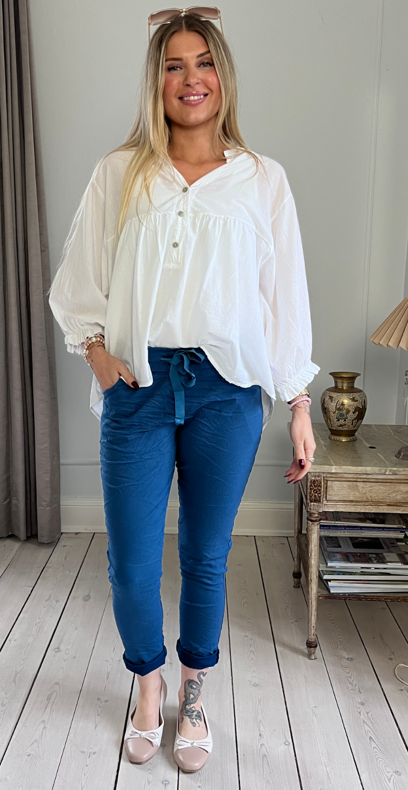 Nora luksus bukser blue pavone LikeLondon