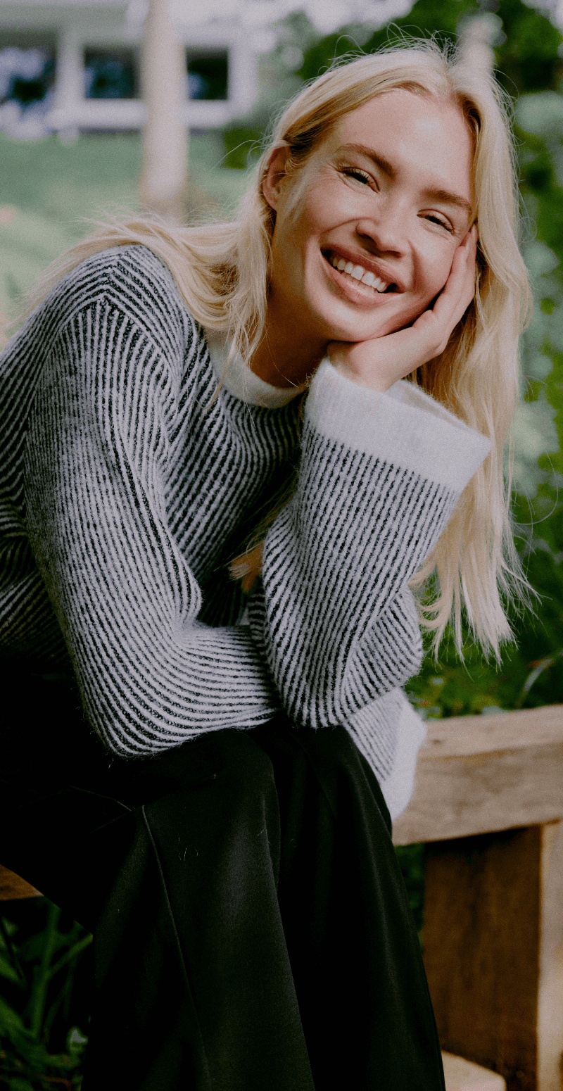 Minna jumper med striber black mix