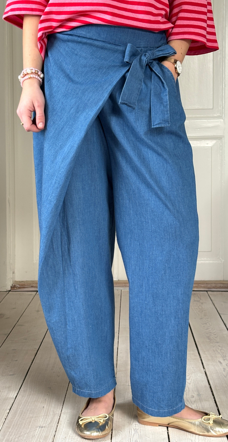 Polly denimbukser med slå-om effekt medium jeans LikeLondon