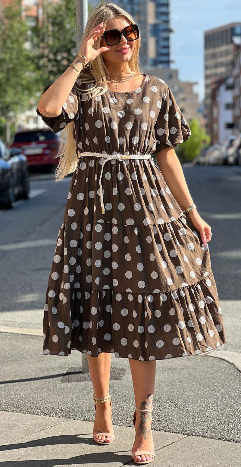 Elly kjole med dots og peplum brun LikeLondon
