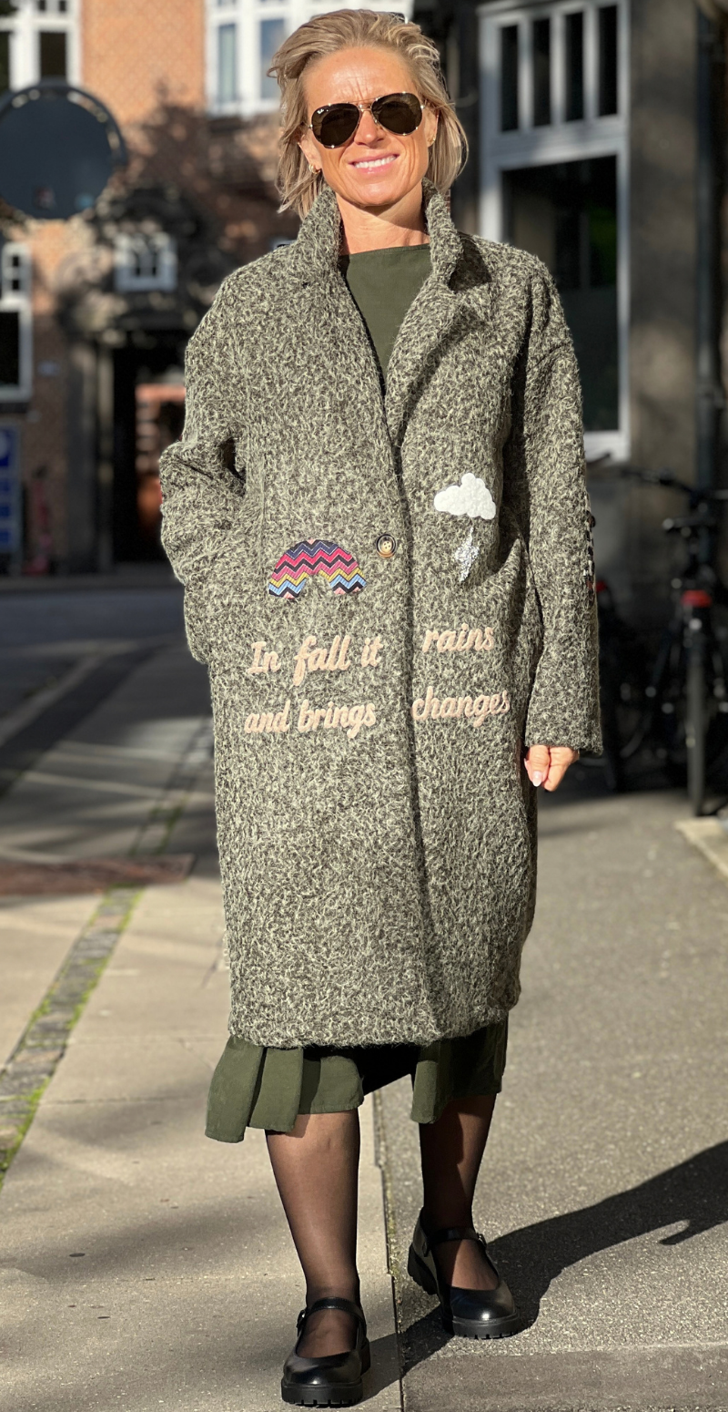 Bette frakke med patches khaki LikeLondon