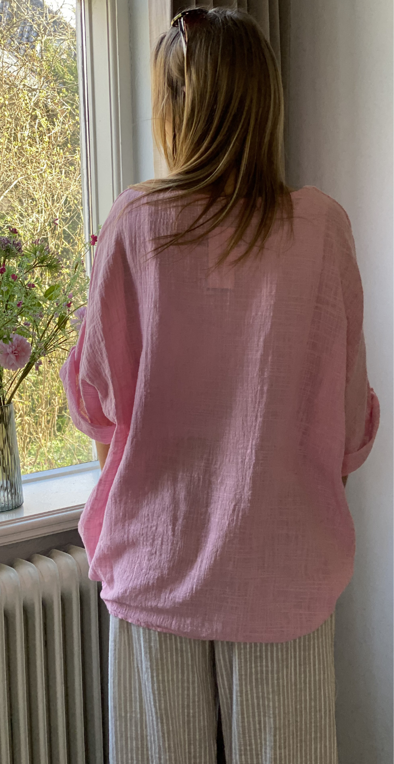 Alida bluse med vidde og halskæde rosa LikeLondon