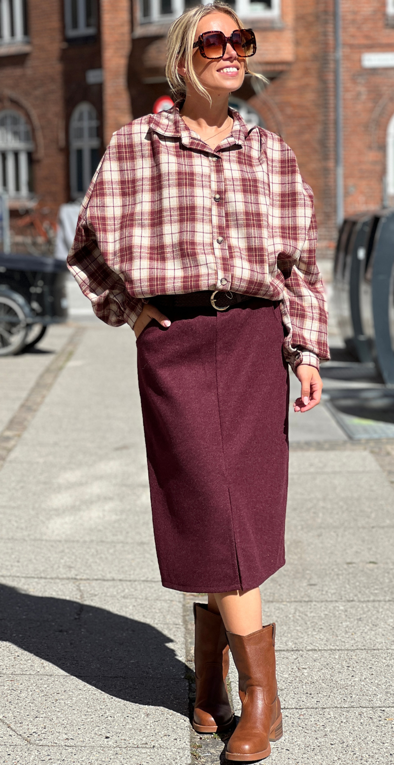 Gemma ternet flannel skjorte med elastik i taljen bordeaux LikeLondon