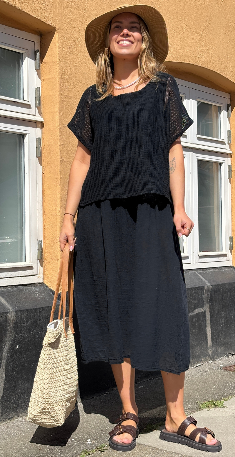 Savannah kjole med hæklet overdel sort LikeLondon