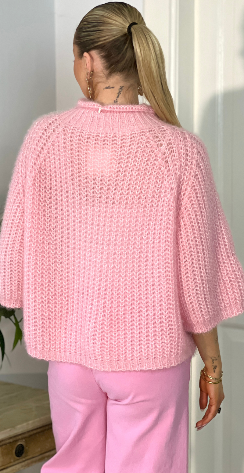 Donna strik med turtleneck og trekvart ærmer rosa LikeLondon