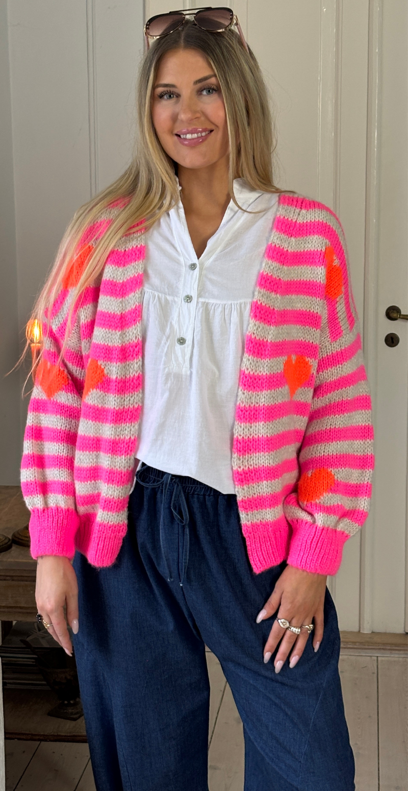 Marlene strik cardigan med striber og hjerter pink LikeLondon