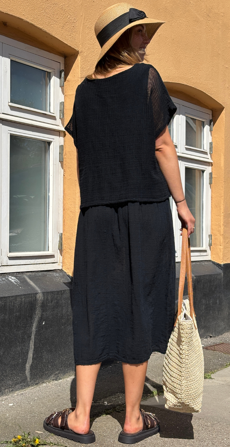 Savannah kjole med hæklet overdel sort LikeLondon