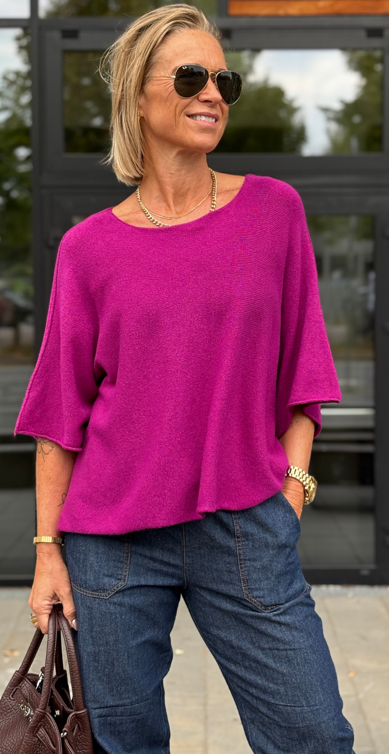 Elva strikbluse med vidde og 3/4 ærmer magenta LikeLondon