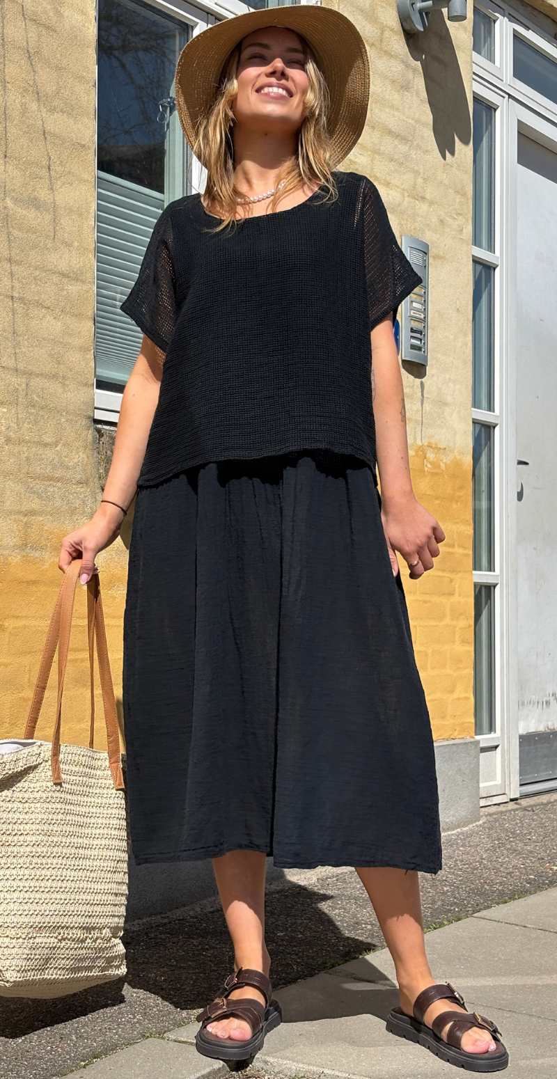 Savannah kjole med hæklet overdel sort LikeLondon