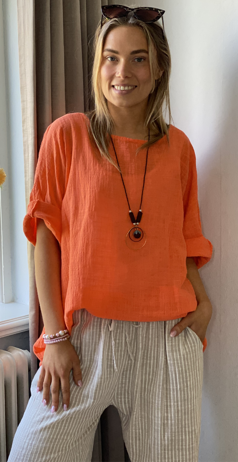 Alida bluse med vidde og halskæde orange LikeLondon