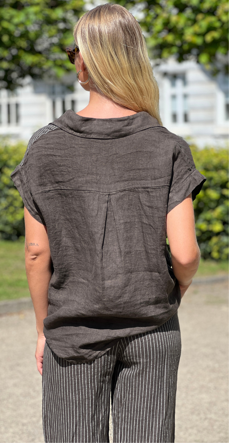 Kaitlin hørbluse med felter af striber brun LikeLondon