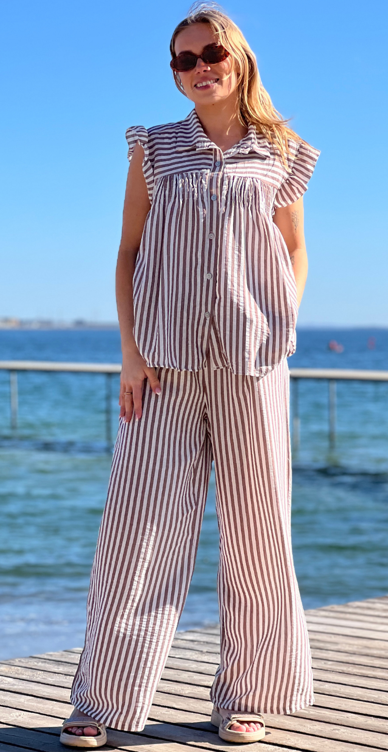 Lilje sæt med stribet bluse og bukser moro LikeLondon