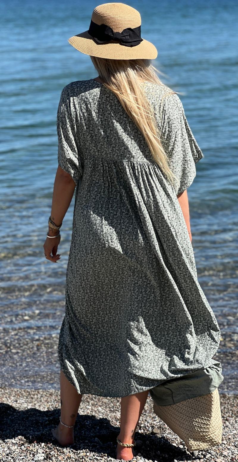 Vigga blomstret maxikjole khaki LikeLondon