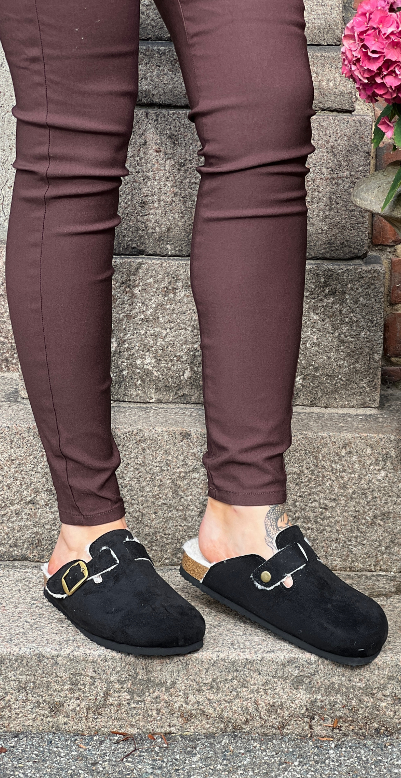 Trendy comfort shoe med foer sort LikeLondon