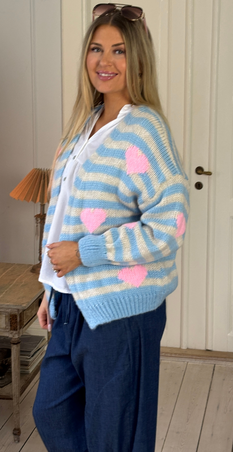 Marlene strik cardigan med striber og hjerter sky LikeLondon