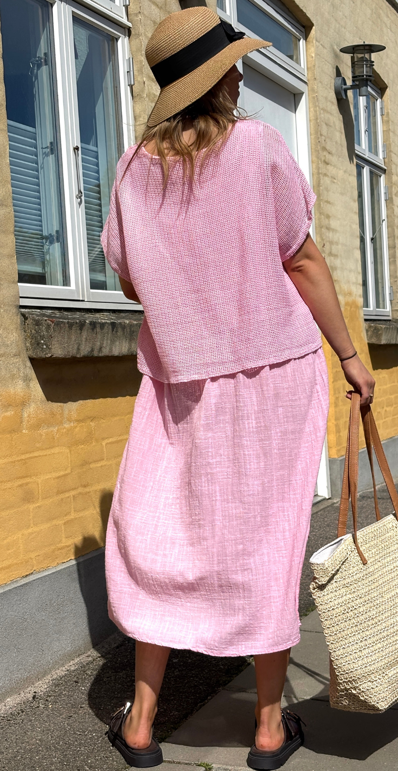 Savannah kjole med hæklet overdel pink LikeLondon
