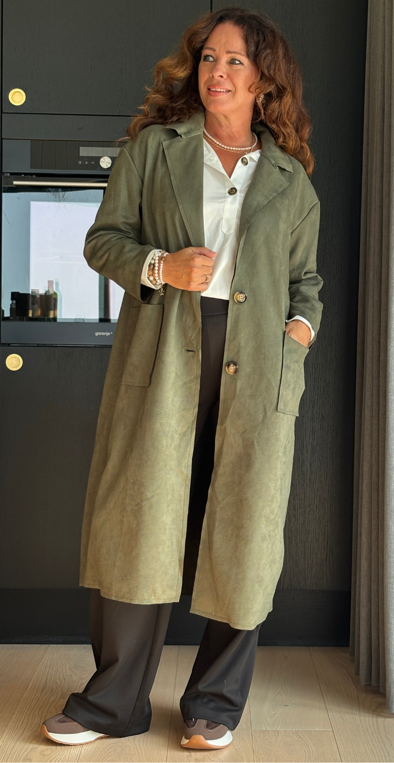 Kamella lang jakke i ruskindslook med knapper khaki LikeLondon