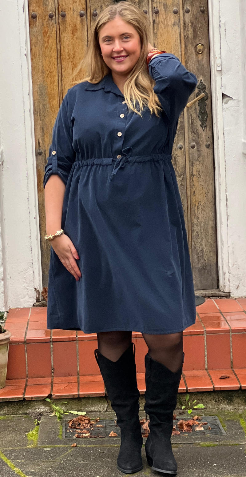 Silvia fløjlskjole med snøre i taljen navy LikeLondon