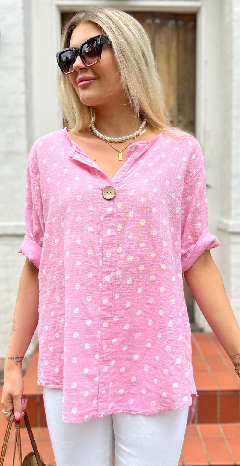 Vibe bluse med prikker og træknap pink LikeLondon