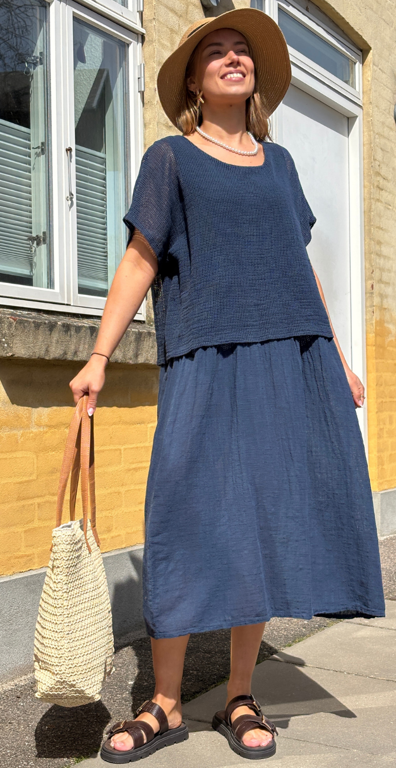 Savannah kjole med hæklet overdel navy LikeLondon