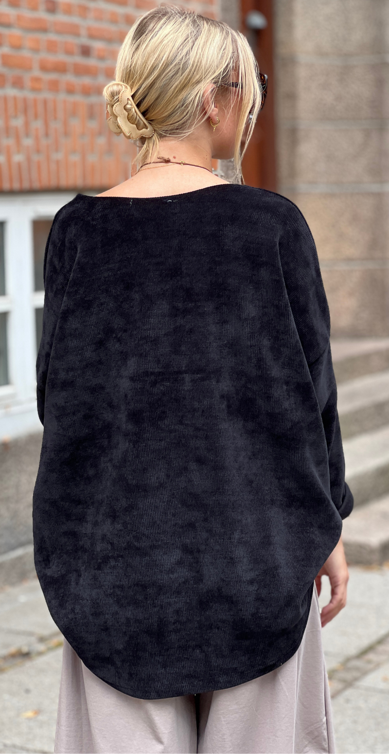 Maren bluse i velour og halskæde sort LikeLondon