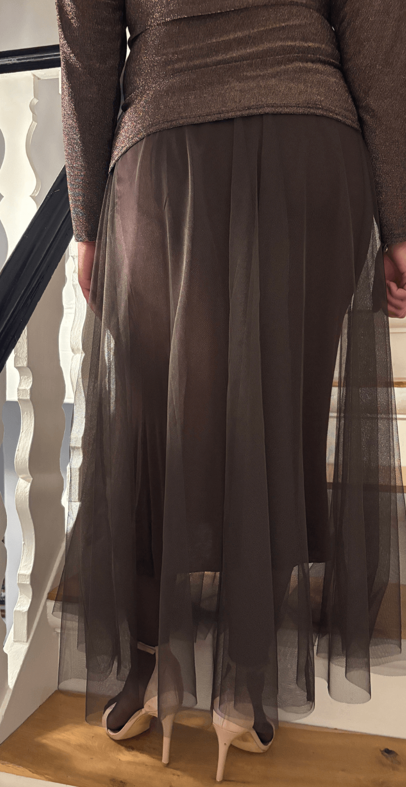 Jalen tylnederdel med satinbånd i taljen brun LikeLondon