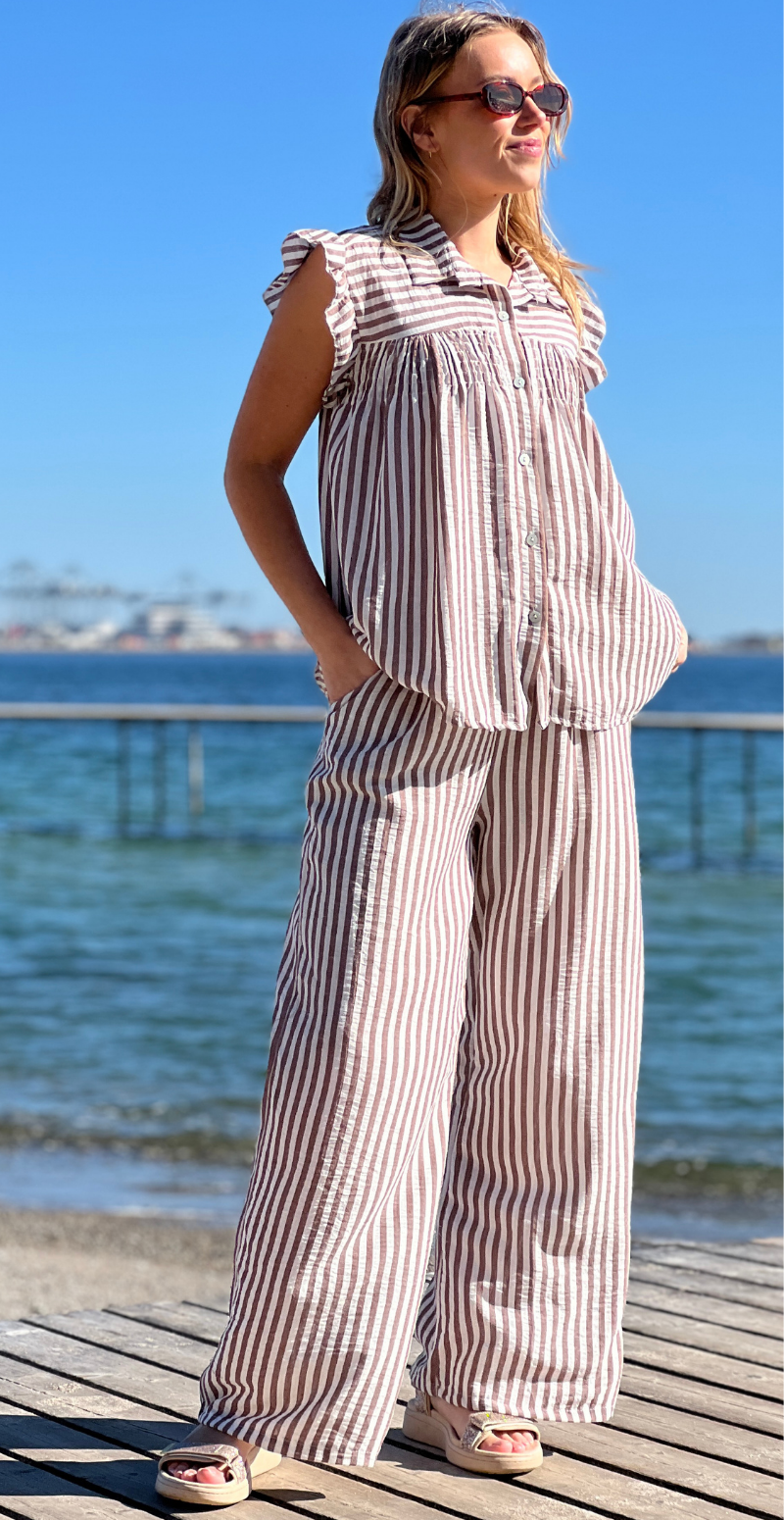 Lilje sæt med stribet bluse og bukser moro LikeLondon