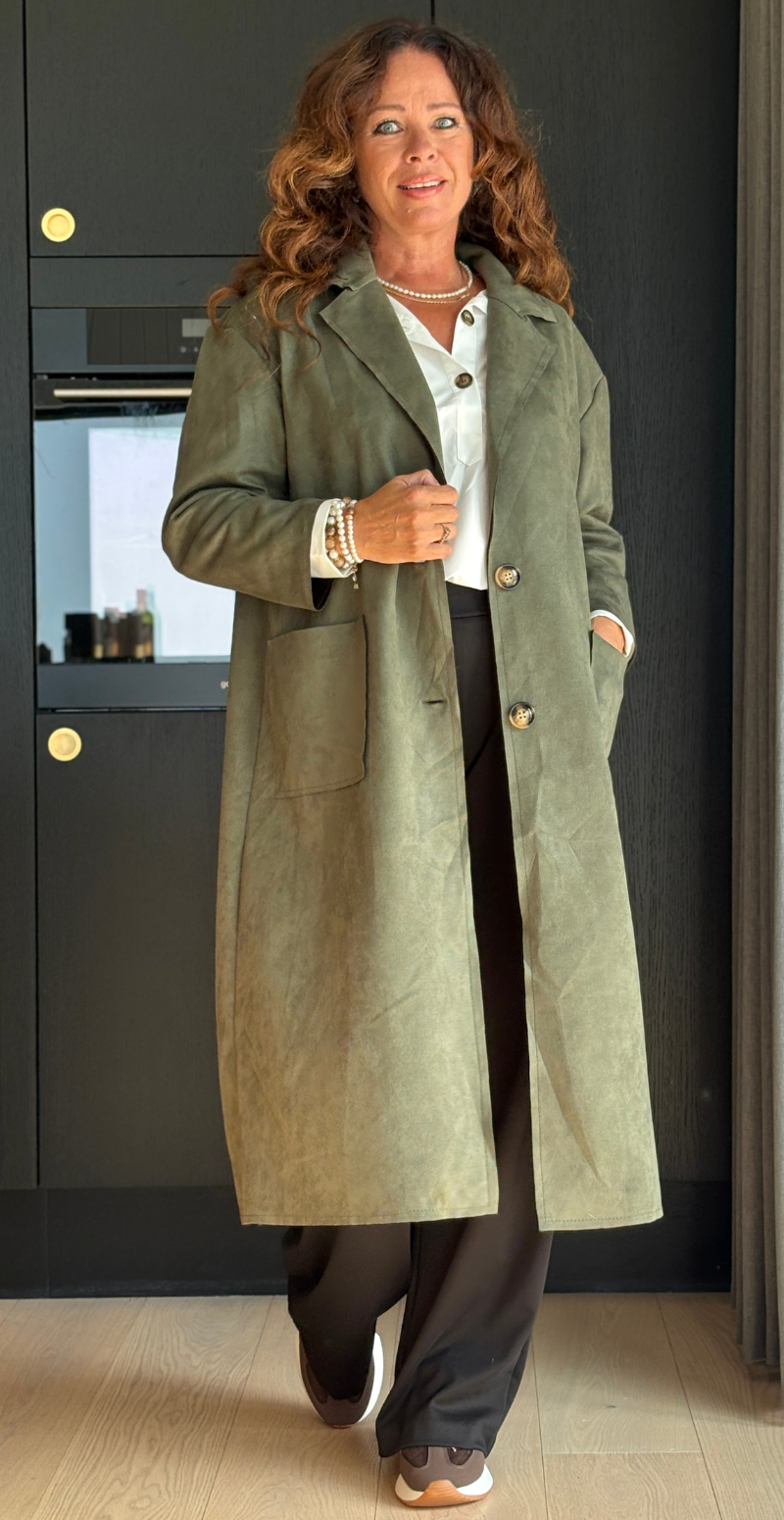 Kamella lang jakke i ruskindslook med knapper khaki LikeLondon
