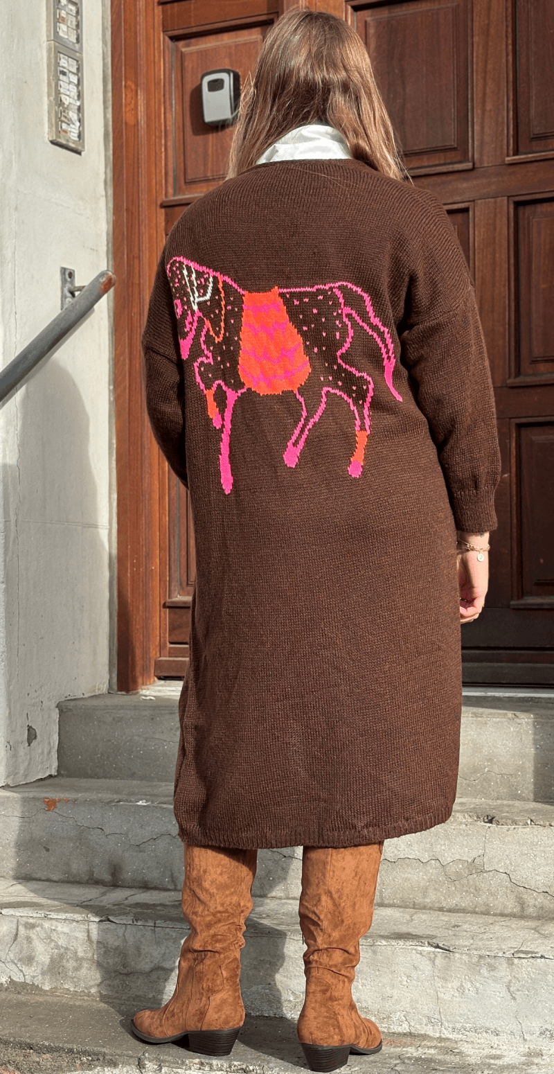 Ramona lang strik cardigan med hest på ryggen brun LikeLondon