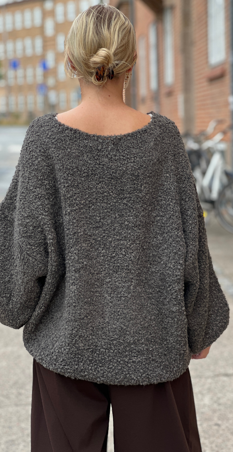 Zennie strik i alpaca med stort hjerte fortil taupe LikeLondon