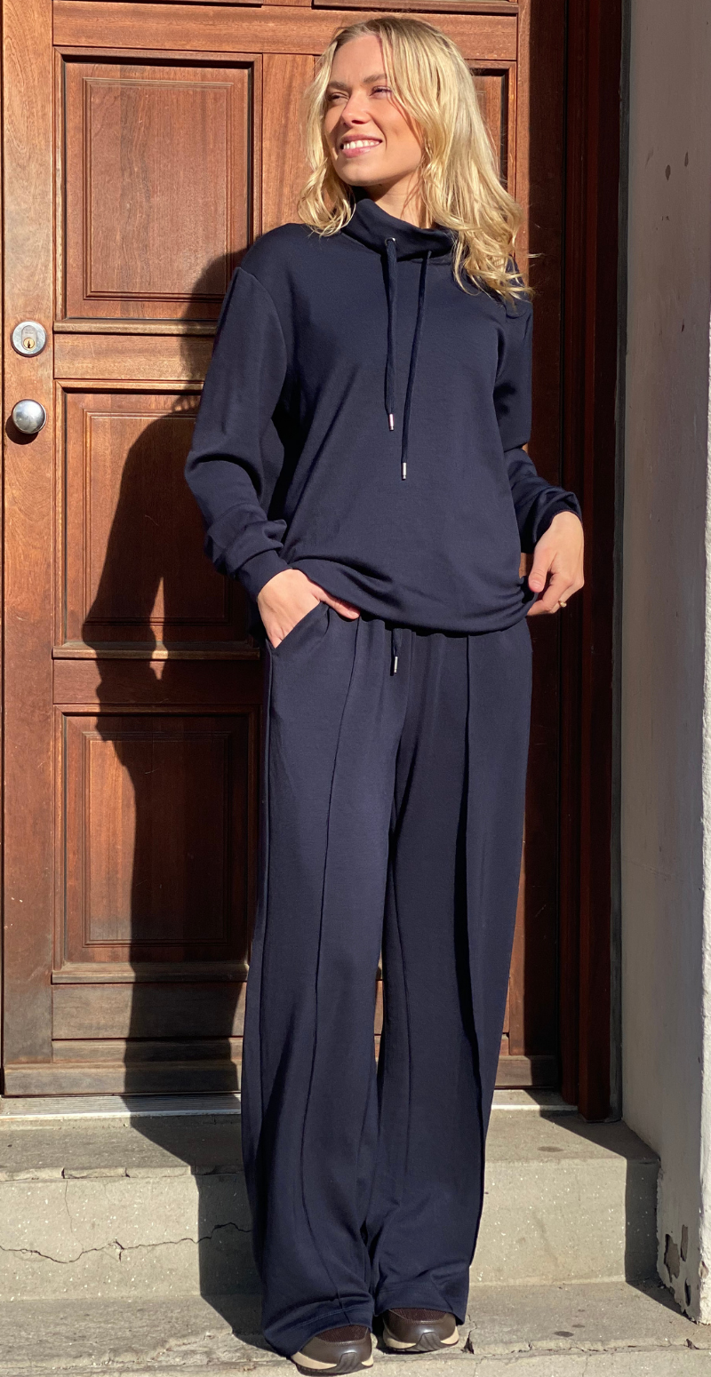 Banu sweatshirt navy LikeLondon