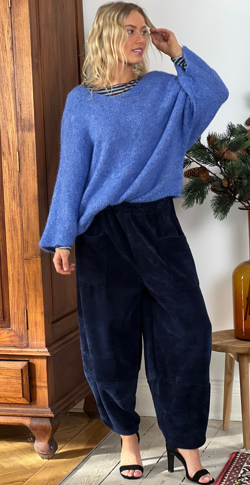 Kimmy fløjlsbukser i velourlook med lommer navy LikeLondon