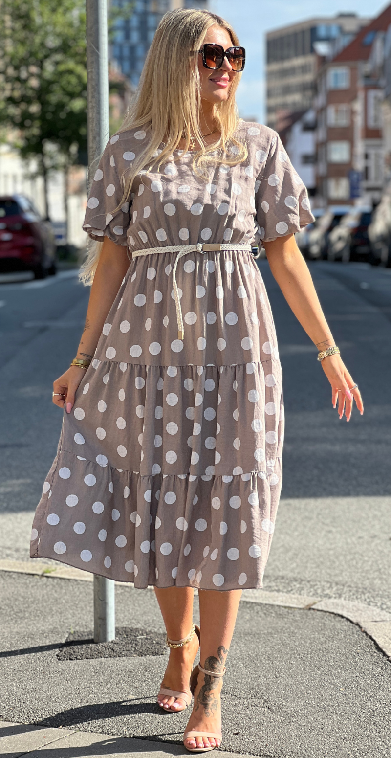 Elly kjole med dots og peplum fango LikeLondon